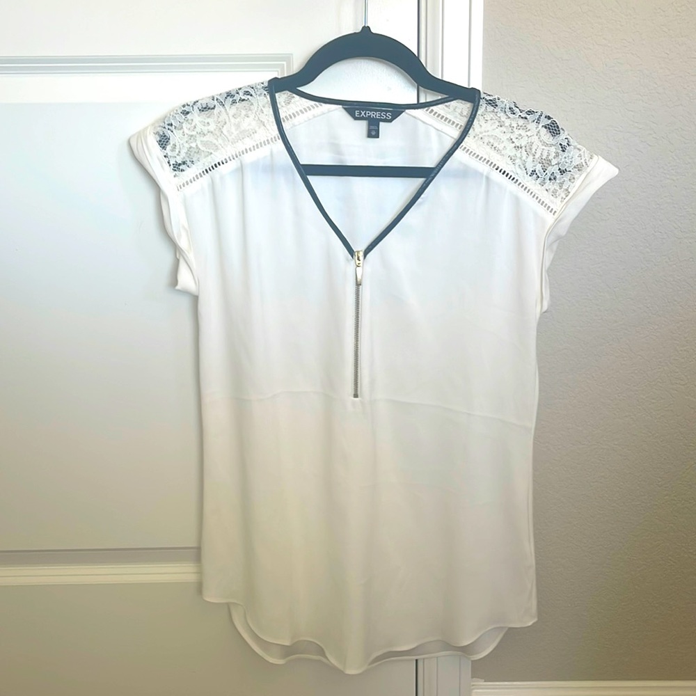 Express Blouse with zipper and lace detail, NWOT size XS